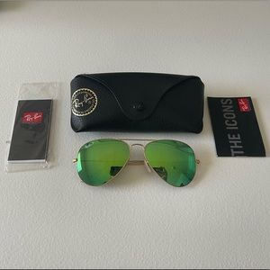 Ray-Ban Polarized Aviators - Green Flash Lenses